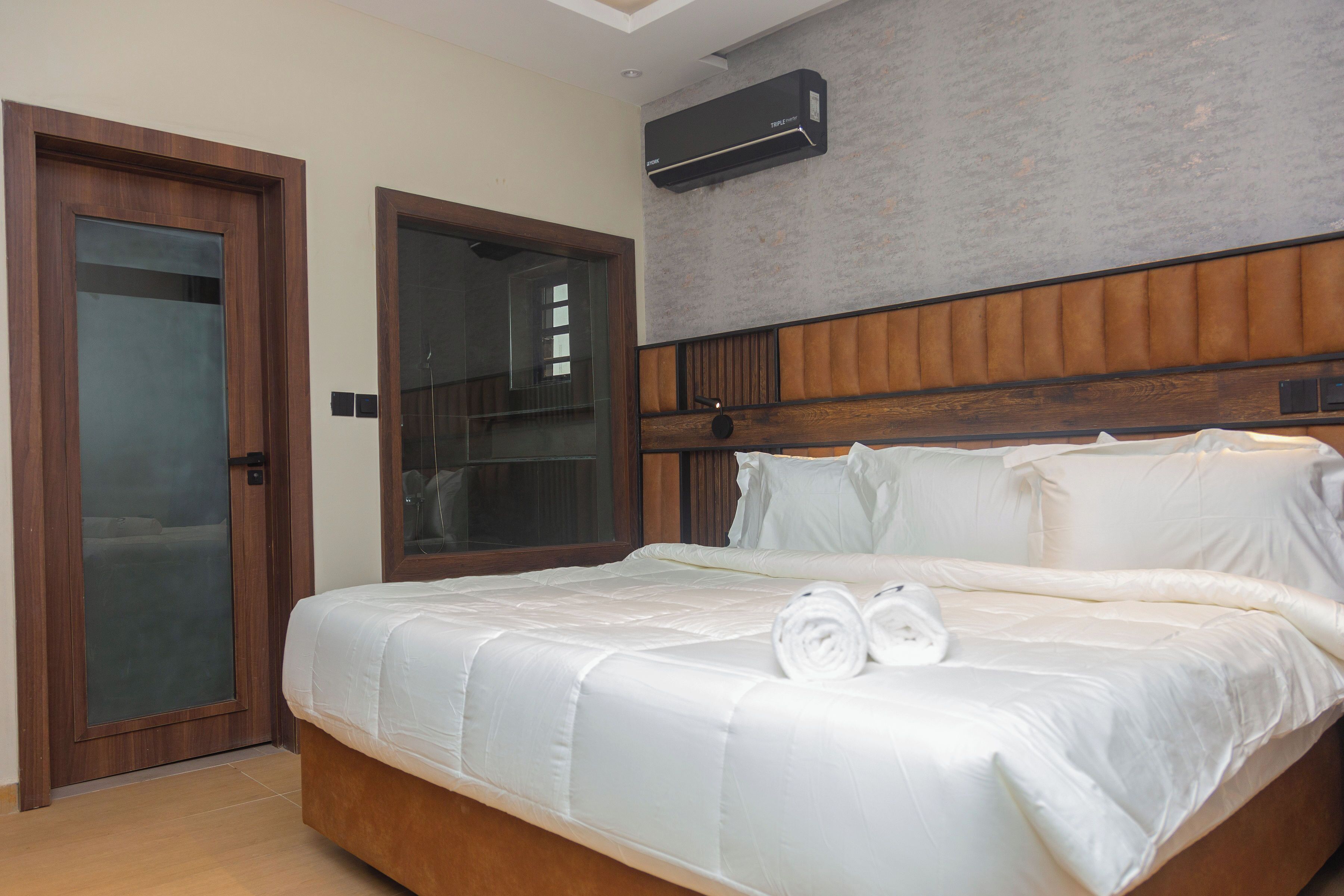 Luxury Suite | In-room safe, desk, laptop workspace, free WiFi