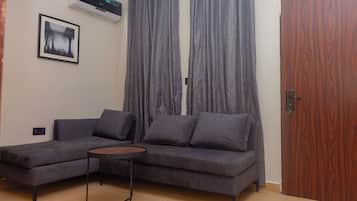 Suite | Coffres-forts dans les chambres, bureau