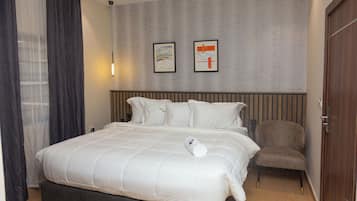 In-room safe, desk, laptop workspace, free WiFi