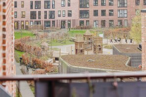 المنطقة المحيطة بالمنشأة