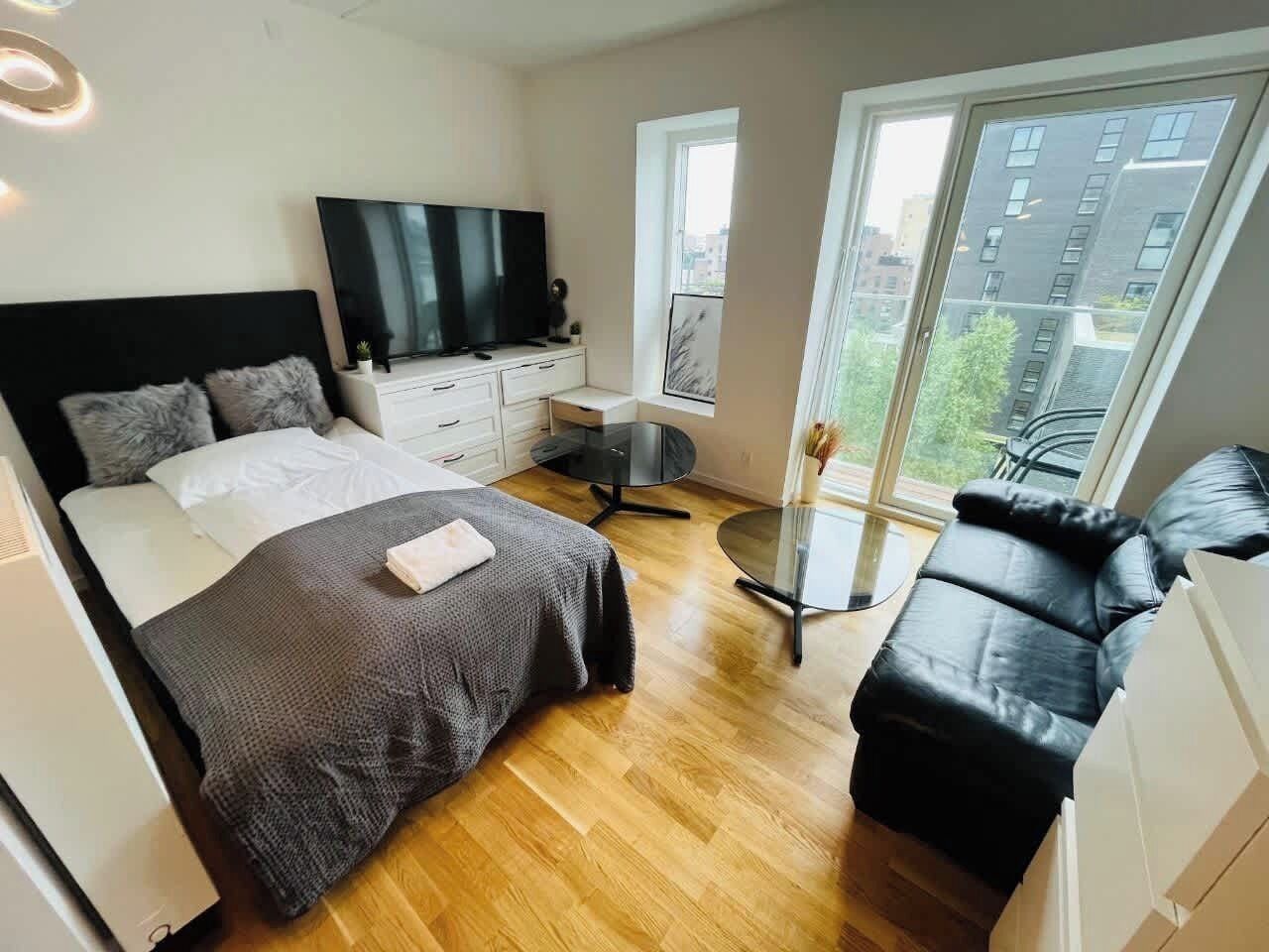 1 habitación, escritorio, tabla de planchar con plancha y wifi 