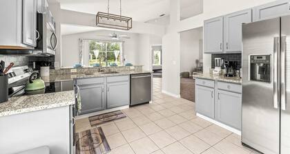 The Sunny Spot - Home for 8