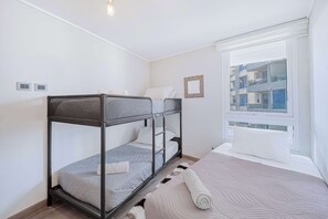 Iron/ironing board, WiFi