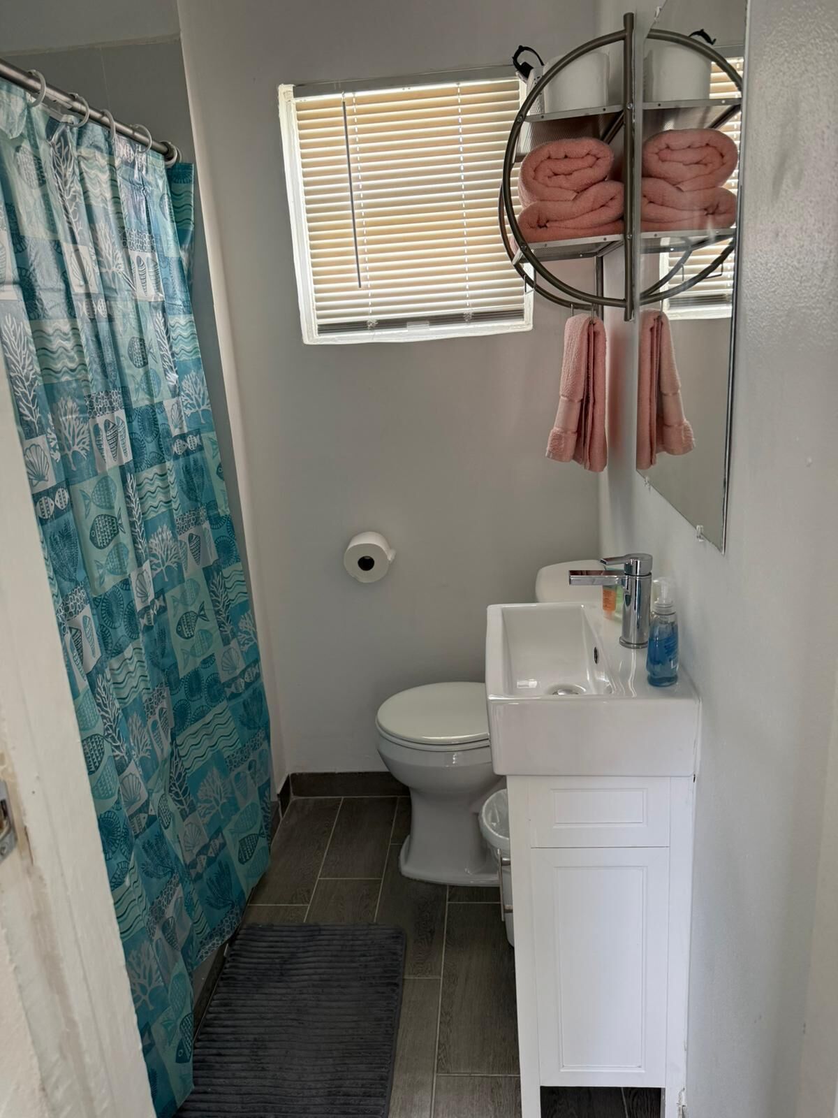 Handtücher, Seife, Toilettenpapier