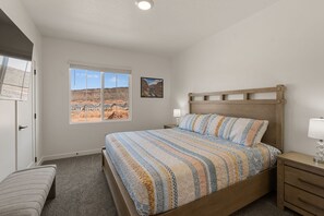 4 bedrooms, desk, iron/ironing board, travel cot