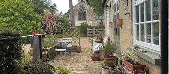 Beautiful 2 bedroom Coach House near Norwich and the Norfolk Broads