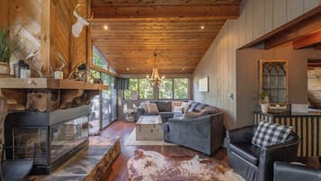 TV connectée, cheminée