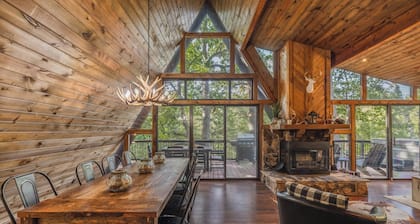 Turnberry Lakefront Getaway by Innsbrook Vacations!