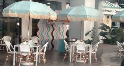 Charming house with AC in delightful Downtown Delray Beach