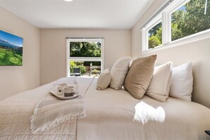 3 chambres, fer et planche à repasser, Wi-Fi gratuit, draps fournis