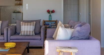 Waikare House – Above Oneroa Bay