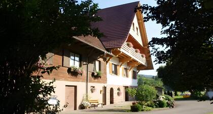 Studio 'Kornblümchen' mit privater Terrasse, Gemeinschaftsgarten und WLAN