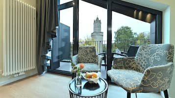 Superior Double Room, Balcony | Hypo-allergenic bedding, minibar, in-room safe, desk