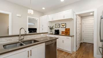 Ferienhaus, Mehrere Betten, Whirlpool (427 Osiander Street) | Eigene Küche