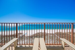 Condo, 3 Bedrooms | Property grounds