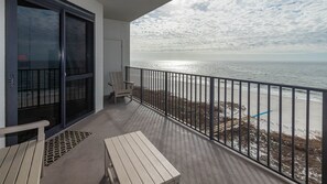 Condo, 3 Bedrooms | Property grounds