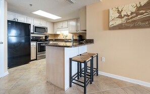 Private kitchen - Phoenix Vi 6509 2 Bedroom Condo (Orange Beach)