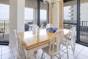 Apartment, 3 Schlafzimmer | Speisen