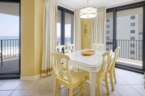 Condo, 3 Bedrooms | Dining