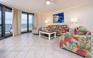 公寓客房, 3 間臥室 | 起居區