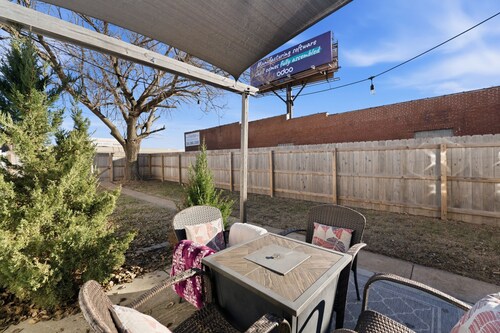 The Chocolate Suite - Walkable And Peaceful 2 Bedroom Home