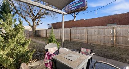 The Chocolate Suite - Walkable And Peaceful 2 Bedroom Home