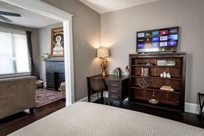 House, 2 Bedrooms | 2 bedrooms, laptop workspace, iron/ironing board, free WiFi