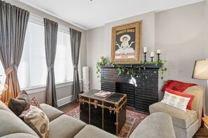 House, 2 Bedrooms | Living area