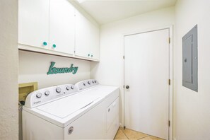 House, 3 Bedrooms | Interior