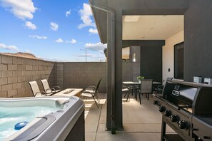 Townhome, 4 Bedrooms | Outdoor dining - Sand Hollow Serenity 4 Bedroom Townhouse (Washington)
