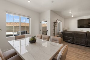 Pientalo, 4 makuuhuonetta | Ruokailu