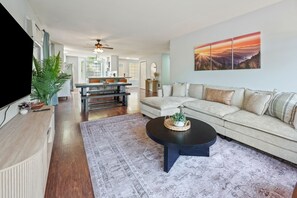 House, 3 Bedrooms | Living area | Smart TV
