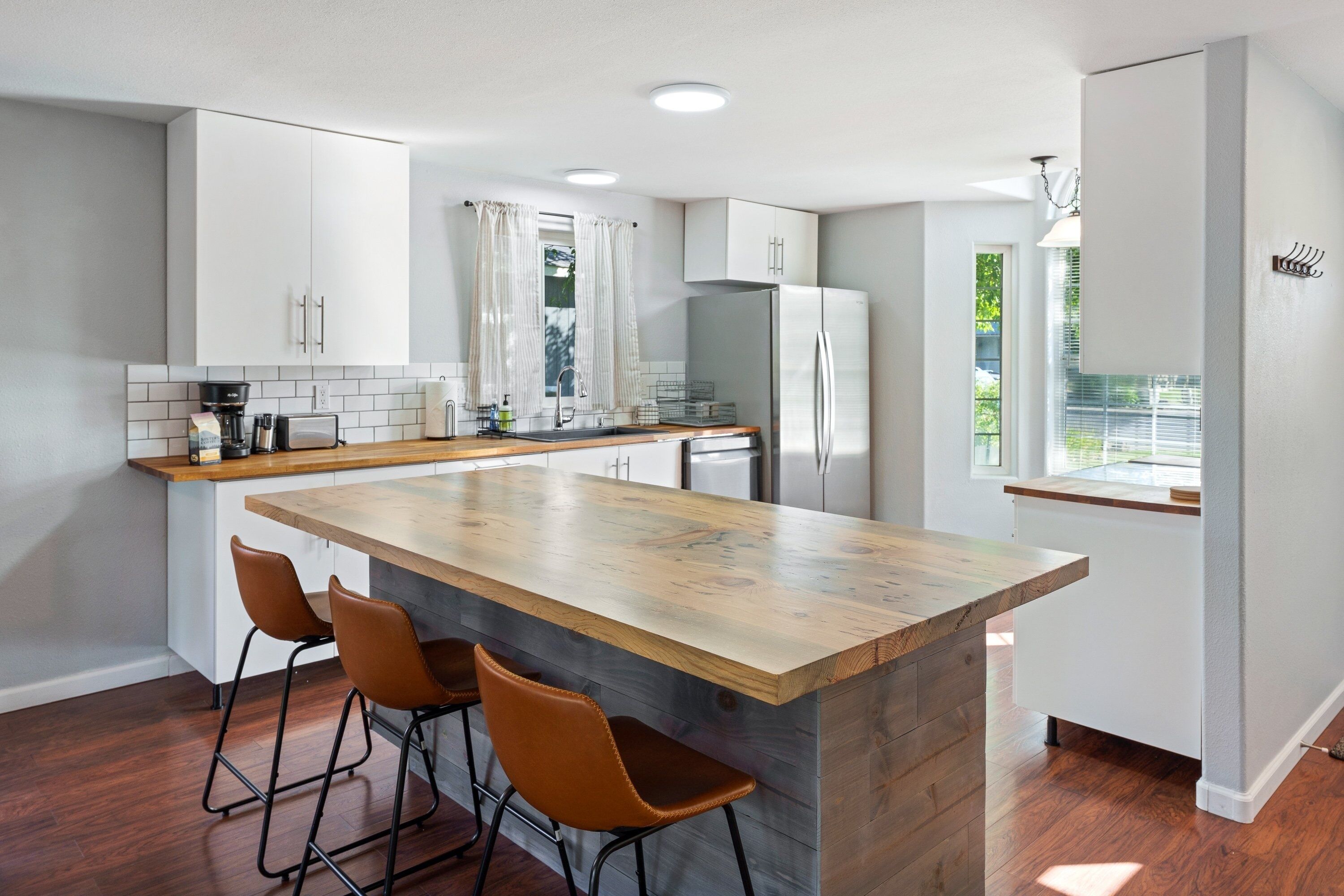 Casa, 3 dormitoris | Cuina privada | Frigorífic, forn, cafetera i tetera i torradora 