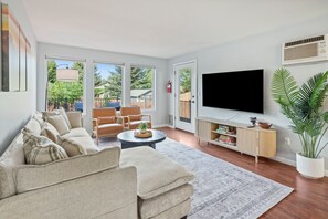 House, 3 Bedrooms | Living area
