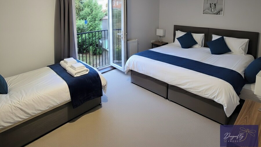 Charming 4-bedroom Stoke Gifford Retreat for 9 Guests