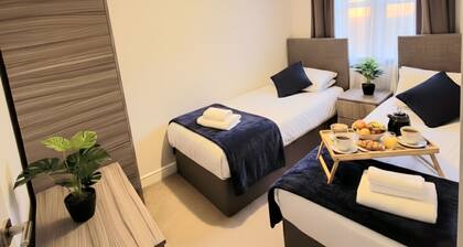 Charming 4-bedroom Stoke Gifford Retreat for 9 Guests