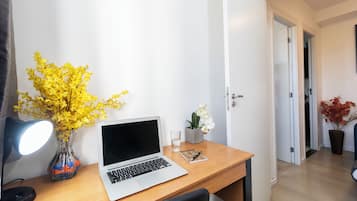 Departamento | Cortinas blackout, tabla de planchar con plancha y wifi gratis