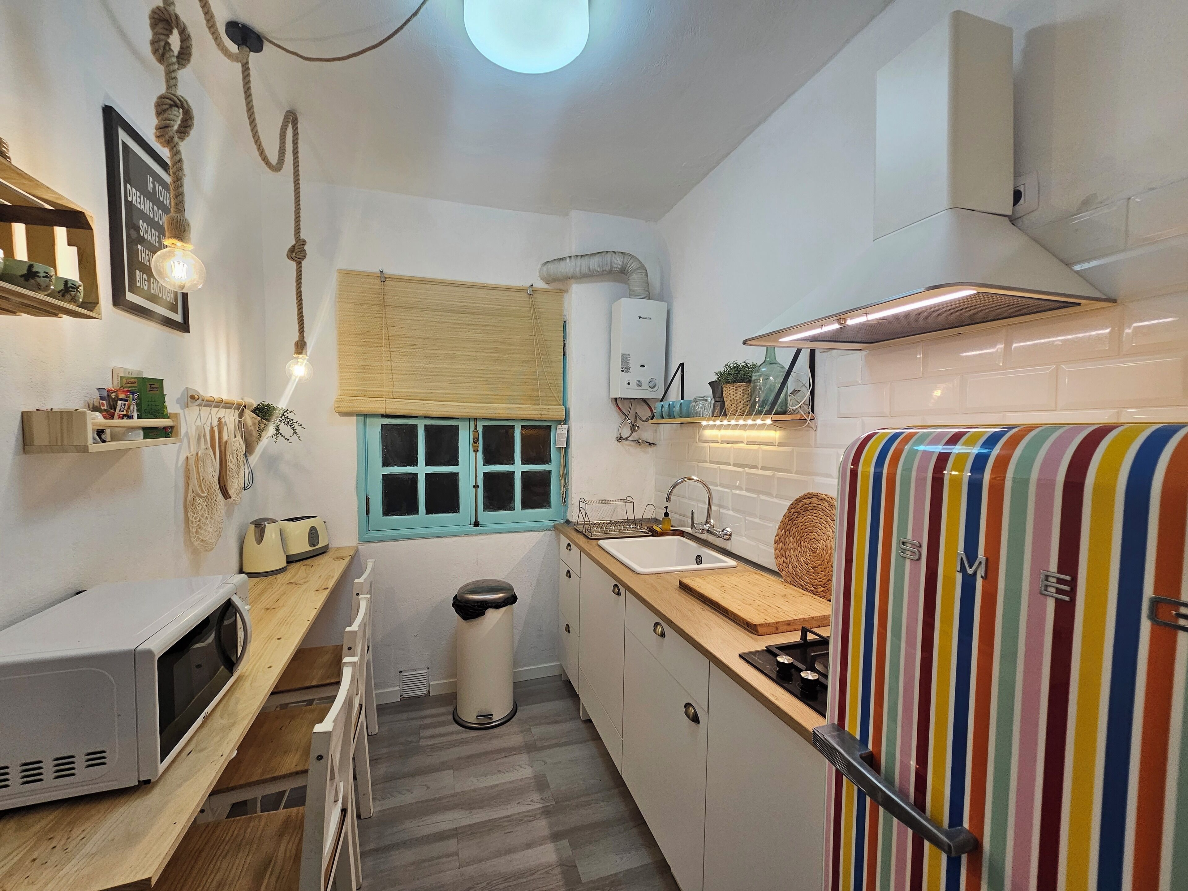 Micro-ondes, plaque de cuisson