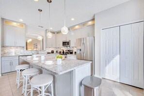 Fridge, microwave, oven, stovetop - Luxury Retreat w/ Heated Pool near Disney! (Davenport)