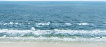 Fire Pit Tropical Oasis Steps to Beach Outdoor Seating