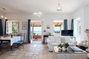 Smart TV, DVD player, stereo