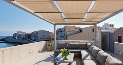 Ortigia - Three Bedroom Villa, Sleeps 6
