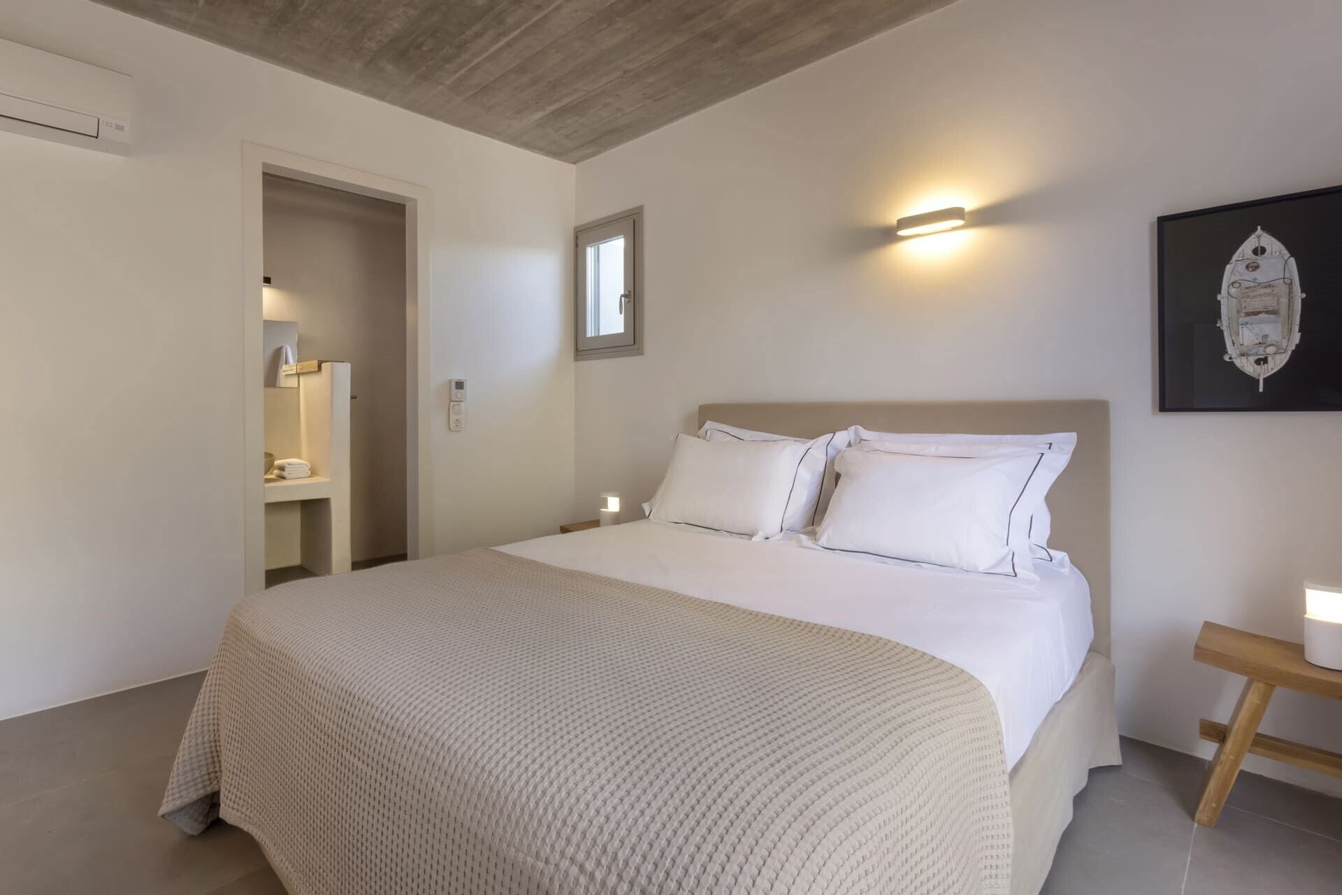 The same bedroom seen from another angle.