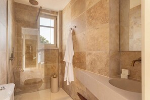 Bathroom - Casa Condriada - Five Bedroom Villa, Sleeps 10 (Exanthia)