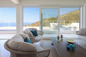 Smart TV, DVD player