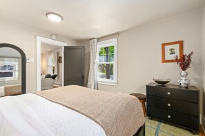 Maison, 2 grands lits, cuisine, vue jardin (308 Garfield Street)