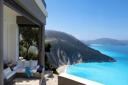 Mythos - Three Bedroom Villa, Sleeps 6