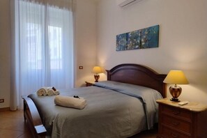 1 bedroom, iron/ironing board, WiFi, bed sheets - Alcinque - Your home in Rome, in the heart of San Giovanni (Roma)