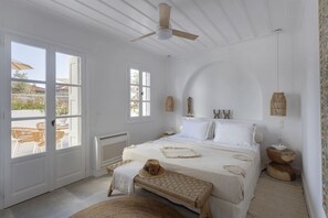 7 bedrooms, iron/ironing board, WiFi, bed sheets