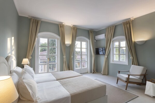 9 bedrooms, iron/ironing board, WiFi, bed sheets